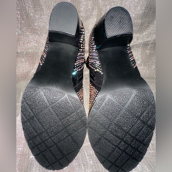 Beacon NWOT Rhinestone Booties Black Size 7 - Picture 4 of 8